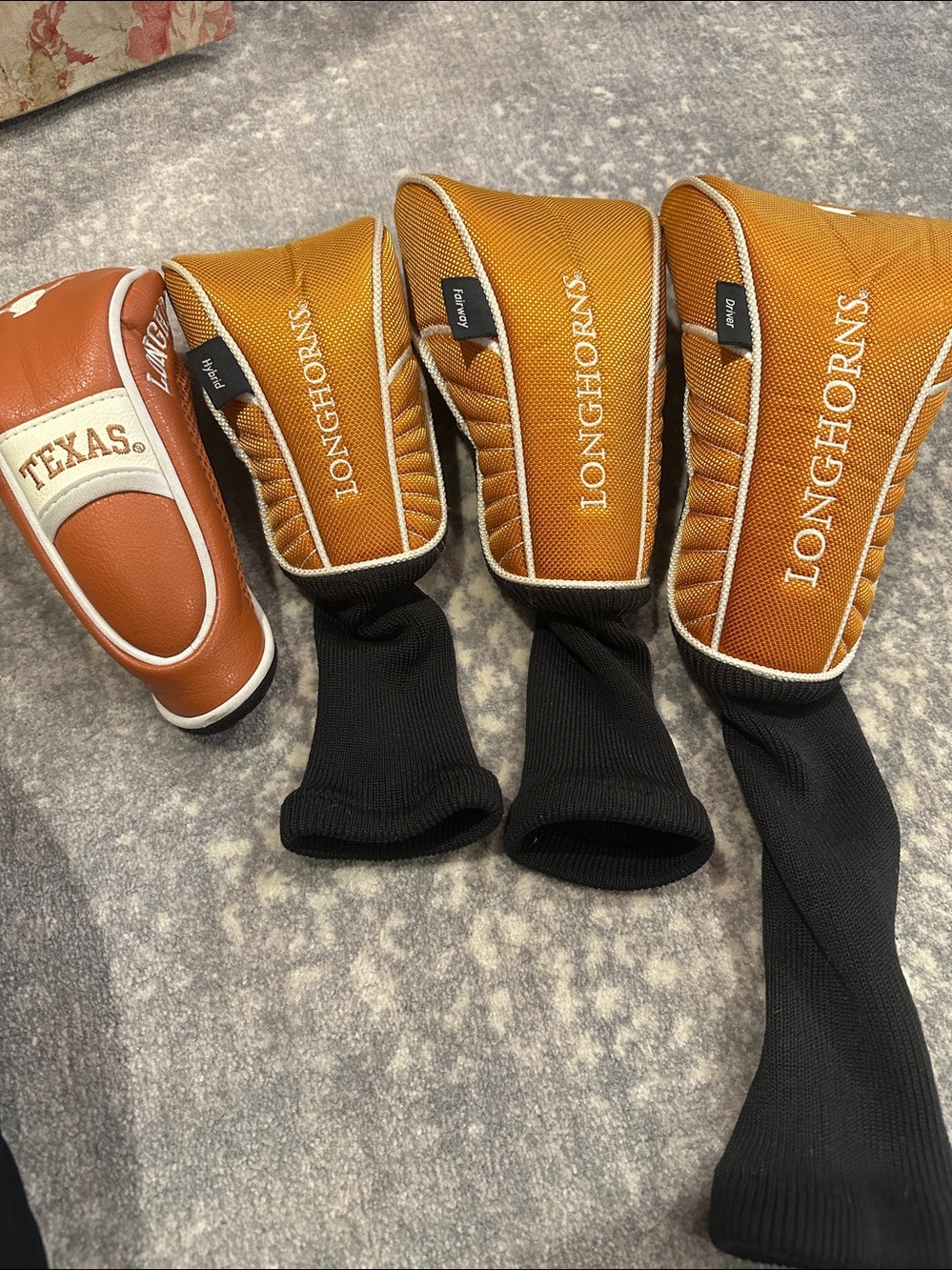 LONGHORN WOOD HEAD COVERS (4)